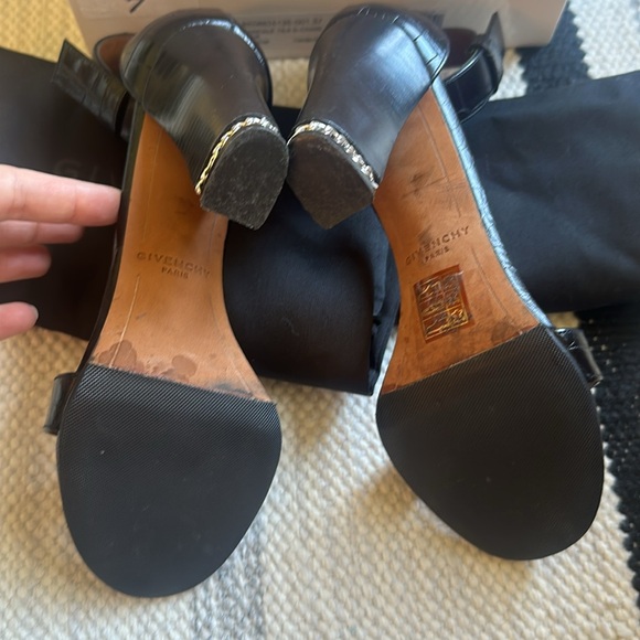 Givenchy Croc Embossed Ankle Strap 105 Chain Sandal - Picture 9 of 9